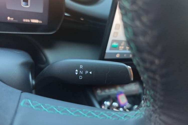 Used BYD Dolphin 2025 Smart Drive Version 420 km Freedom Edition Gear Lever