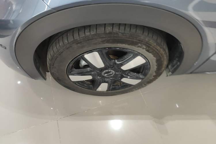 Used BYD Dolphin 2025 Intelligent Driving Version 410 km Fashion Edition Left Front Wheel Hub