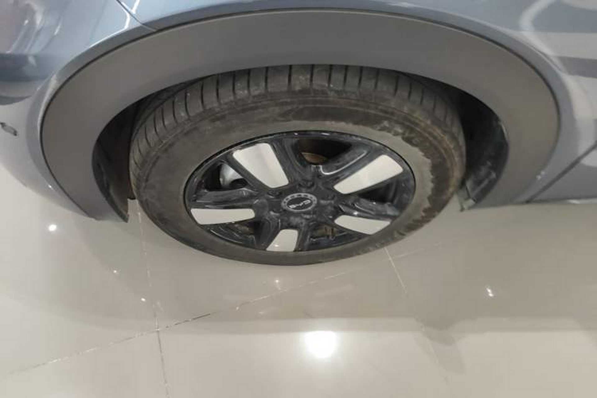 Used BYD Dolphin 2025 Intelligent Driving Version 410 km Fashion Edition Left Front Wheel Hub