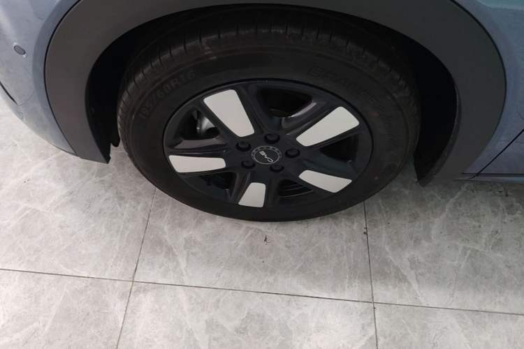Used BYD Dolphin 2025 Intelligent Driving Version 410 km Fashion Edition Left Front Wheel Hub