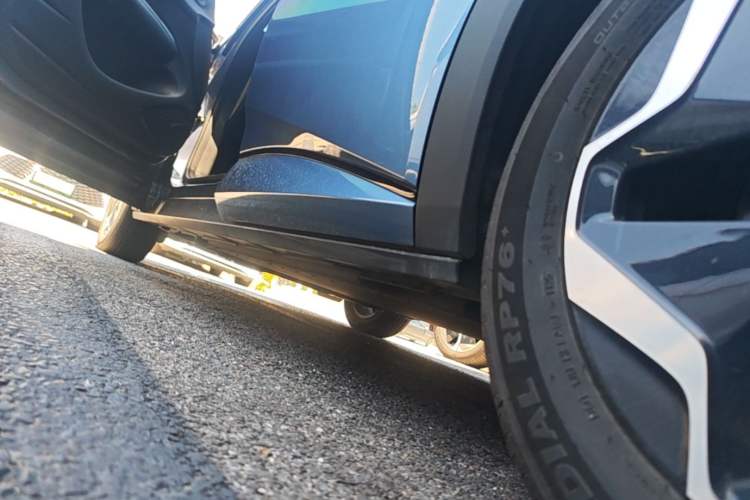Used BYD Dolphin 2025 Smart Drive Version 420 km Freedom Edition Left Side Sill