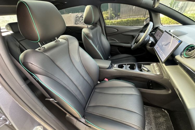 Used BYD Dolphin 2025 Intelligent Driving Version 520km Range Knight Edition Right Front Seat
