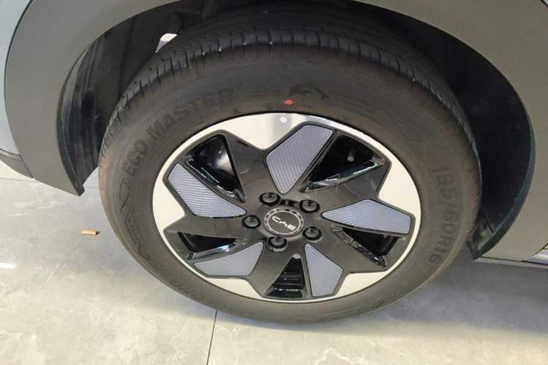 Used BYD Dolphin 2025 420km Free Edition Right Rear Wheel Hub