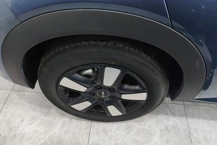 Used BYD Dolphin 2025 Intelligent Driving Version 410 km Fashion Edition Right Rear Wheel Hub