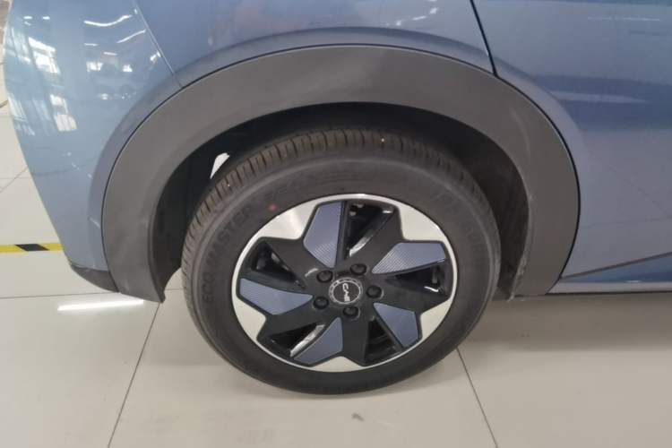 Used BYD Dolphin 2025 420km Free Edition Right Rear Wheel Hub