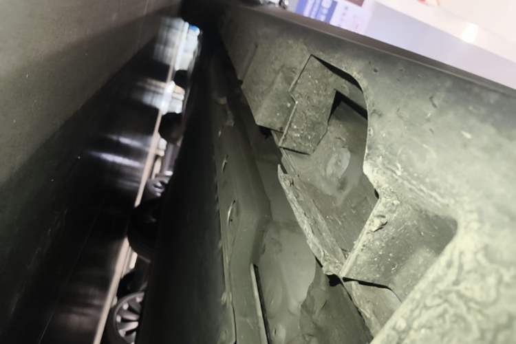 Used BYD Dolphin 2025 520km Range Knight Edition Right Side Sill