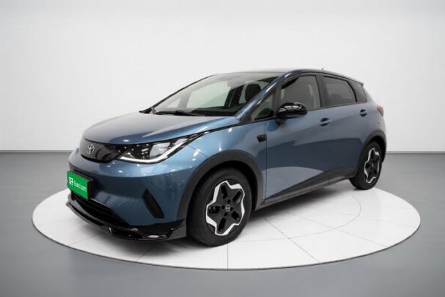 Ojetý BYD Dolphin 2025 Smart Drive Version 420 km Freedom Edition