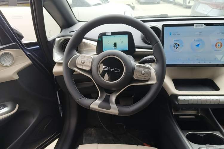 Used BYD Dolphin 2025 420km Free Edition Steering Wheel