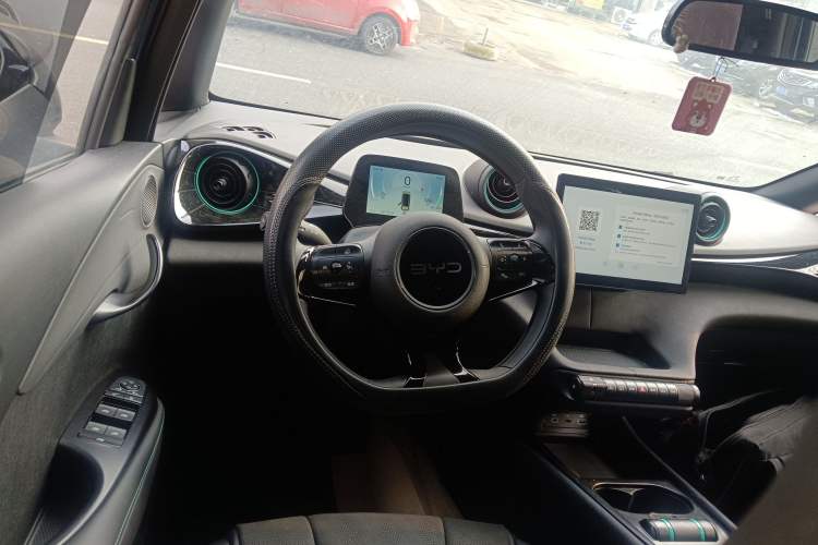 Used BYD Dolphin 2025 420km Active Version Steering Wheel