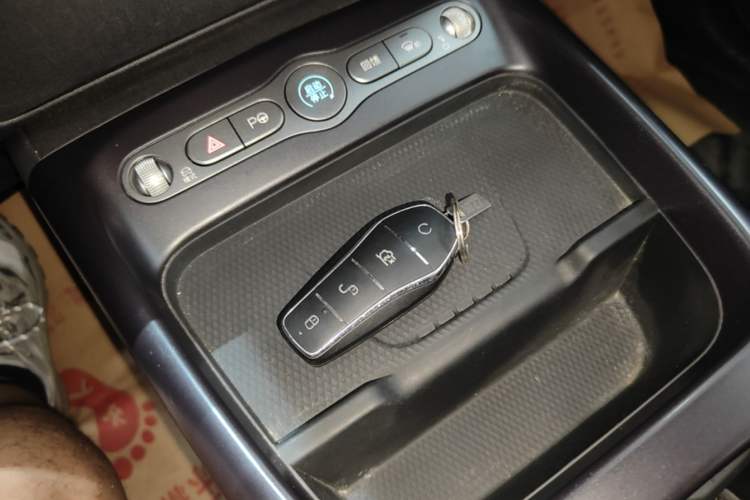 Used BYD Dolphin 2025 Intelligent Driving Version 410 km Fashion Edition Vehicle Key