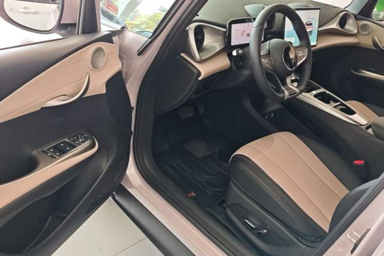 Used BYD Dolphin 2025 Smart Drive Version 420 km Freedom Edition Driver Seat