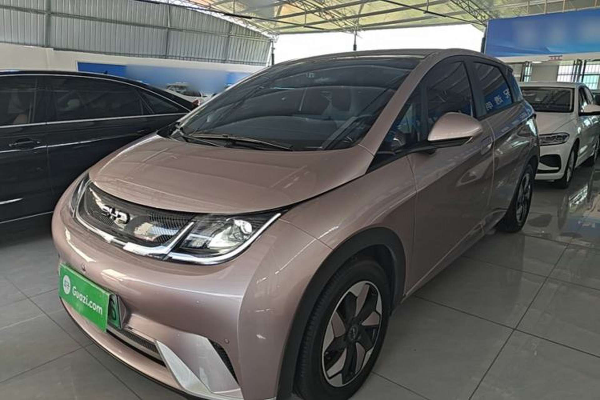 Used BYD Dolphin 2025 420km Fashion Edition Front Left 45 Deg