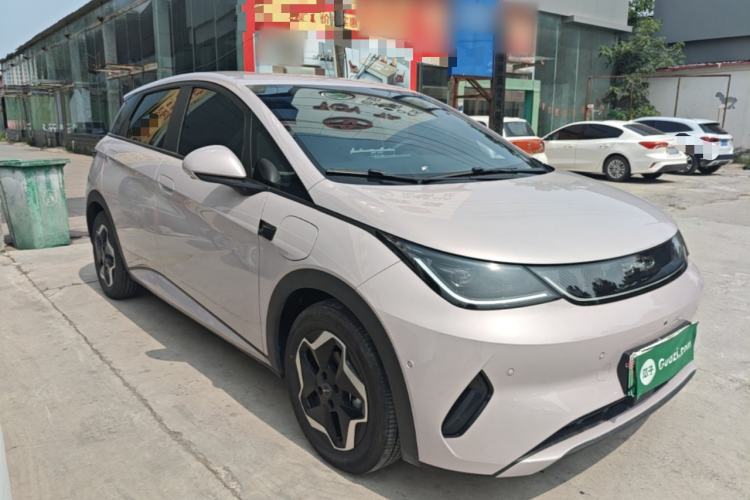 Used BYD Dolphin 2025 Smart Drive Version 420 km Freedom Edition Front Right 45 Deg