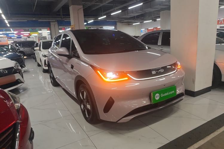 Used BYD Dolphin 2025 Intelligent Driving Version 410 km Fashion Edition Front Right 45 Deg
