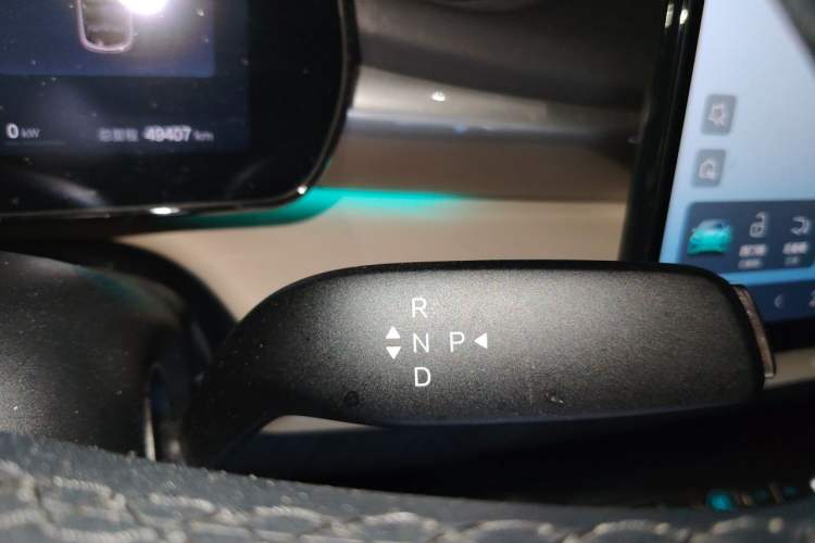 Used BYD Dolphin 2025 Intelligent Driving Version 410 km Fashion Edition Gear Lever