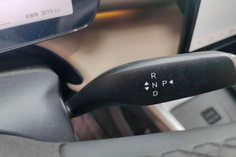 Used BYD Dolphin 2025 Intelligent Driving Version 410 km Fashion Edition Gear Lever