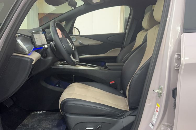 Used BYD Dolphin 2025 Intelligent Driving Version 410 km Fashion Edition Interior 1