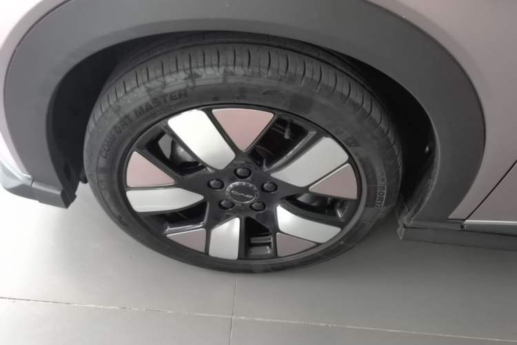 Used BYD Dolphin 2025 520km Range Knight Edition Left Front Wheel Hub