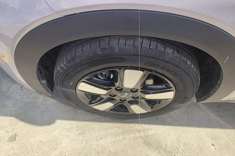 Used BYD Dolphin 2025 Intelligent Driving Version 410 km Fashion Edition Left Front Wheel Hub