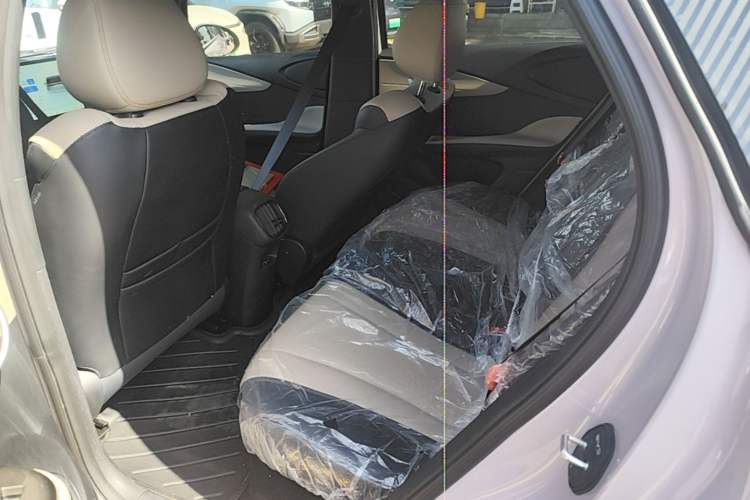 Used BYD Dolphin 2025 Intelligent Driving Version 410 km Fashion Edition Left Rear Seat