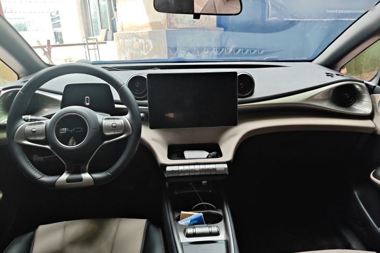 Used BYD Dolphin 2025 420km Free Edition Interior 2