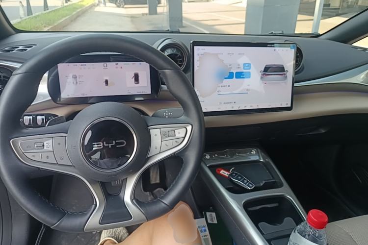 Used BYD Dolphin 2025 Intelligent Driving Version 410 km Fashion Edition Center Console