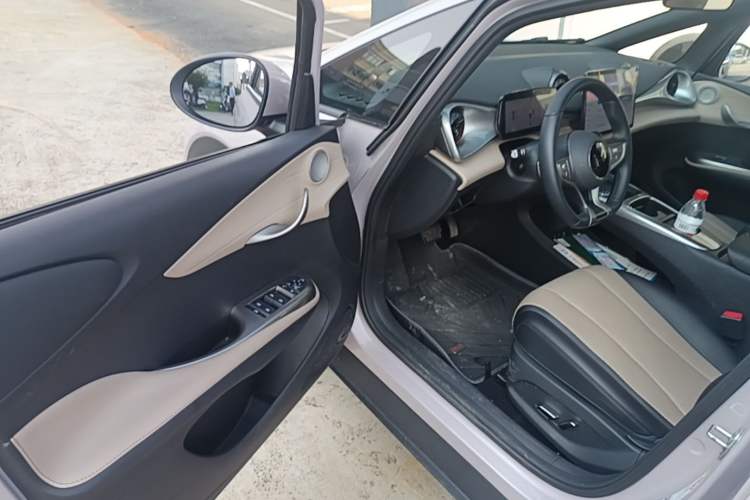 Used BYD Dolphin 2025 Intelligent Driving Version 410 km Fashion Edition Driver Seat