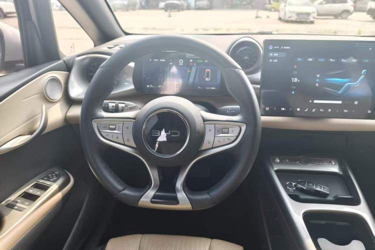 Used BYD Dolphin 2025 Intelligent Driving Version 410 km Fashion Edition Steering Wheel