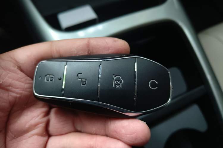 Used BYD Dolphin 2025 Intelligent Driving Version 410 km Fashion Edition Vehicle Key