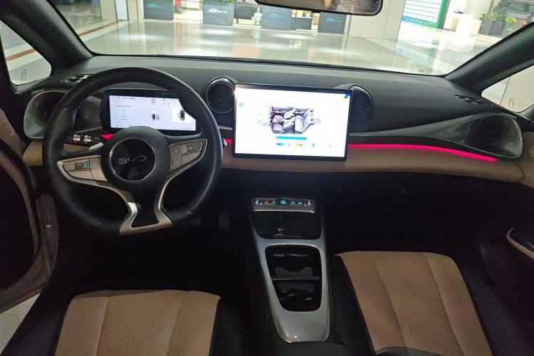 Used BYD Dolphin 2025 Intelligent Driving Version 410 km Fashion Edition Center Console