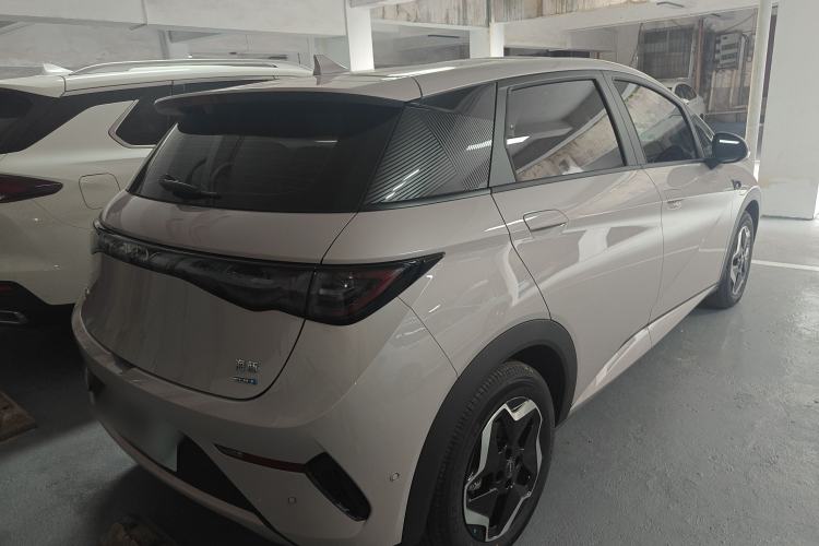 Used BYD Dolphin 2025 Smart Drive Version 420 km Freedom Edition Exterior 3