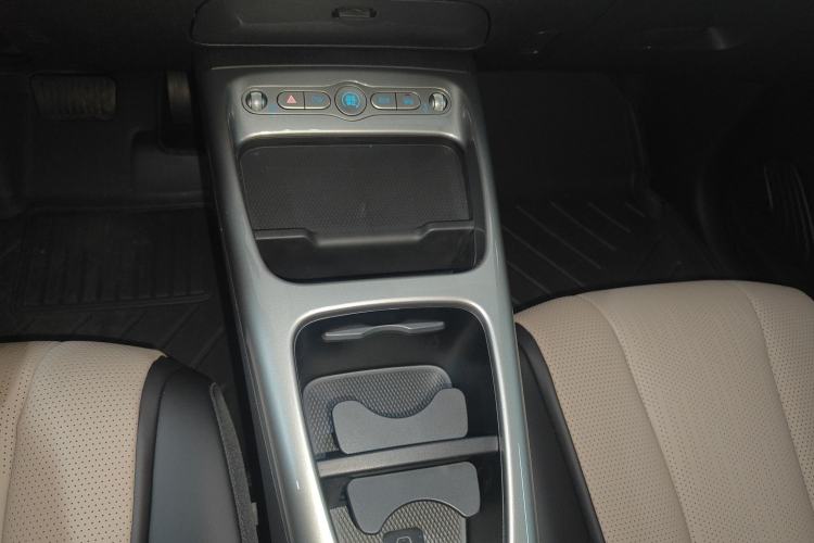 Used BYD Dolphin 2025 Smart Drive Version 420 km Freedom Edition Gear Lever
