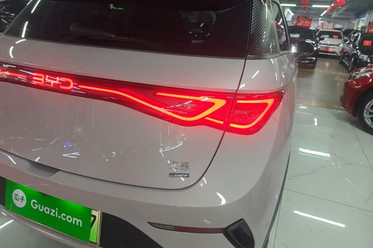 Used BYD Dolphin 2025 Intelligent Driving Version 410 km Fashion Edition Right Rear Taillight