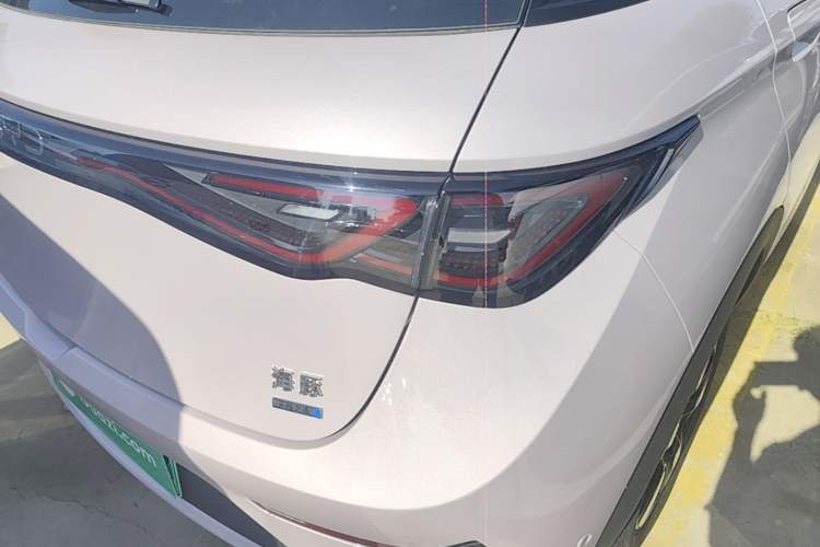 Used BYD Dolphin 2025 Intelligent Driving Version 410 km Fashion Edition Right Rear Taillight