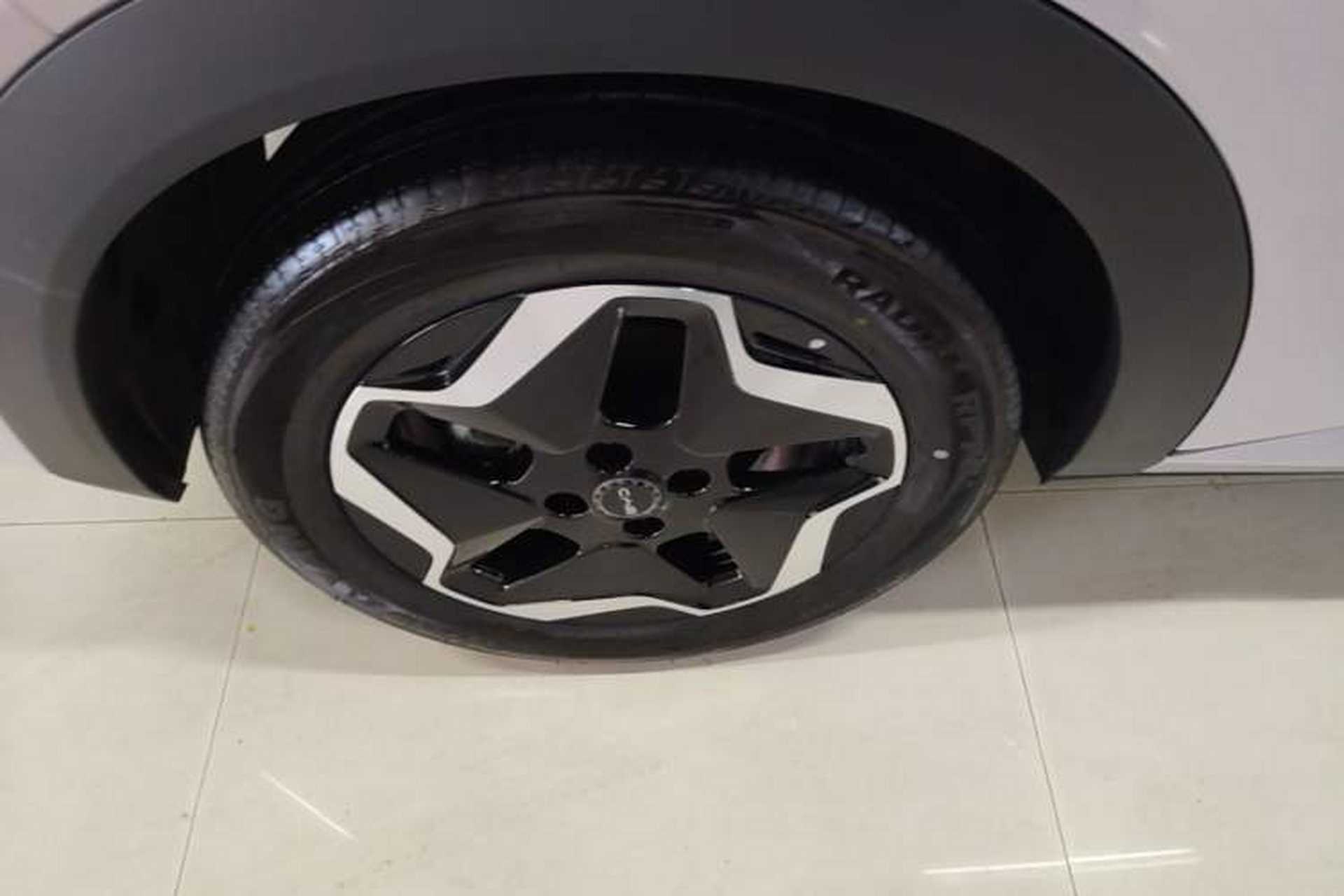 Used BYD Dolphin 2025 Smart Drive Version 420 km Freedom Edition Right Rear Wheel Hub