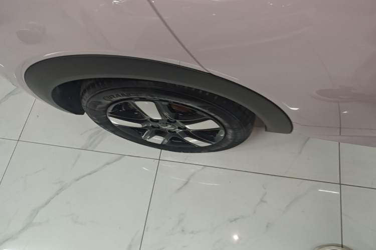 Used BYD Dolphin 2025 Intelligent Driving Version 410 km Fashion Edition Right Rear Wheel Hub