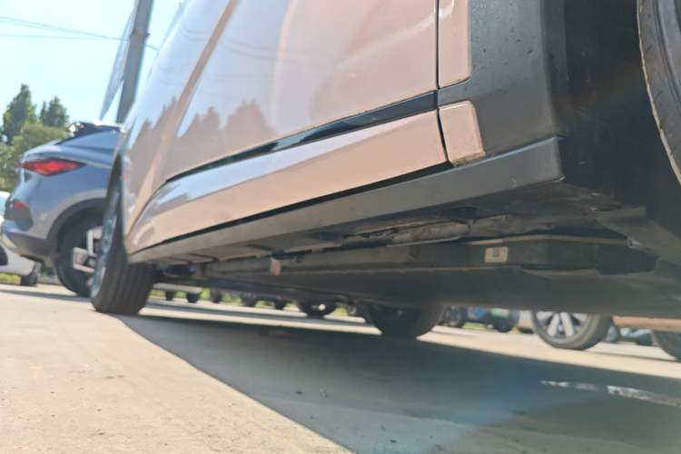 Used BYD Dolphin 2025 420km Fashion Edition Right Side Sill