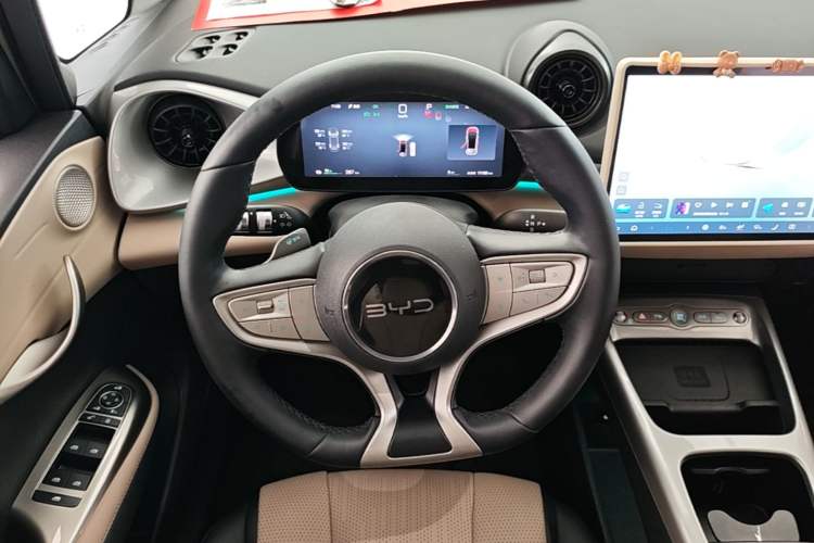 Used BYD Dolphin 2025 Intelligent Driving Version 410 km Fashion Edition Steering Wheel