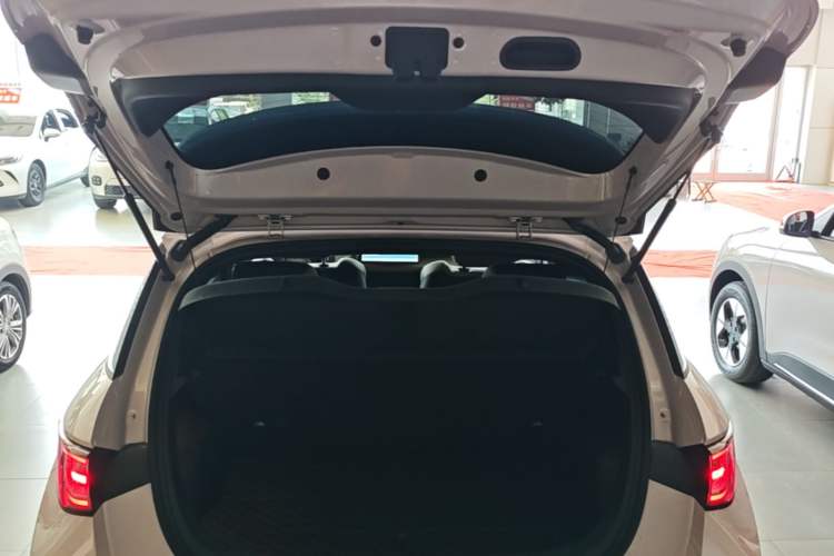 Used BYD Dolphin 2025 Smart Drive Version 420 km Freedom Edition Trunk