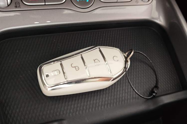 Used BYD Dolphin 2025 Smart Drive Version 420 km Freedom Edition Vehicle Key