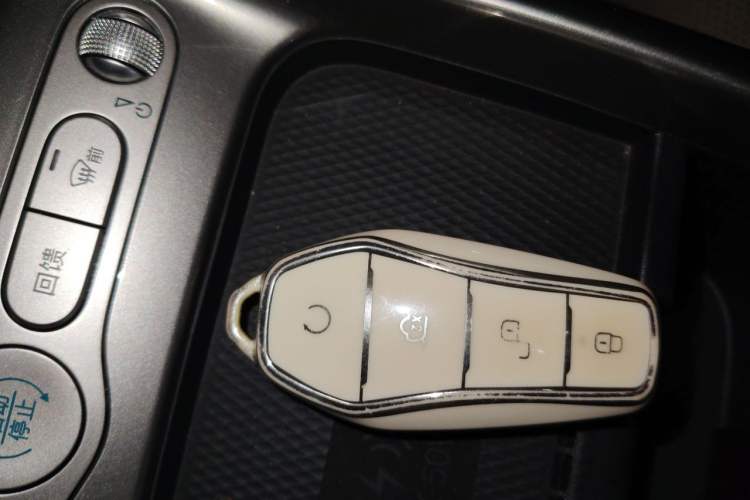 Used BYD Dolphin 2025 Intelligent Driving Version 410 km Fashion Edition Vehicle Key