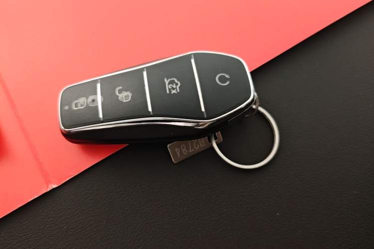 Used BYD Dolphin 2025 Intelligent Driving Version 410 km Fashion Edition Vehicle Key