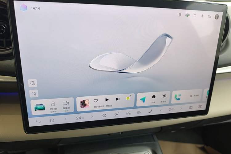 Used BYD Dolphin 2025 Intelligent Driving Version 410 km Fashion Edition Audio And AC Panel