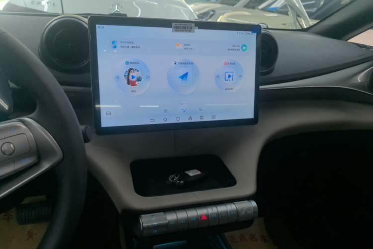 Used BYD Dolphin 2025 420km Free Edition Audio And AC Panel