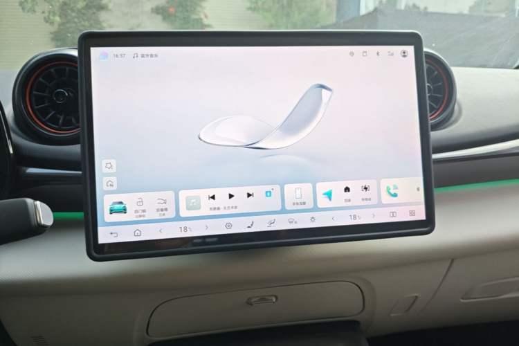 Used BYD Dolphin 2025 Intelligent Driving Version 410 km Fashion Edition Audio And AC Panel