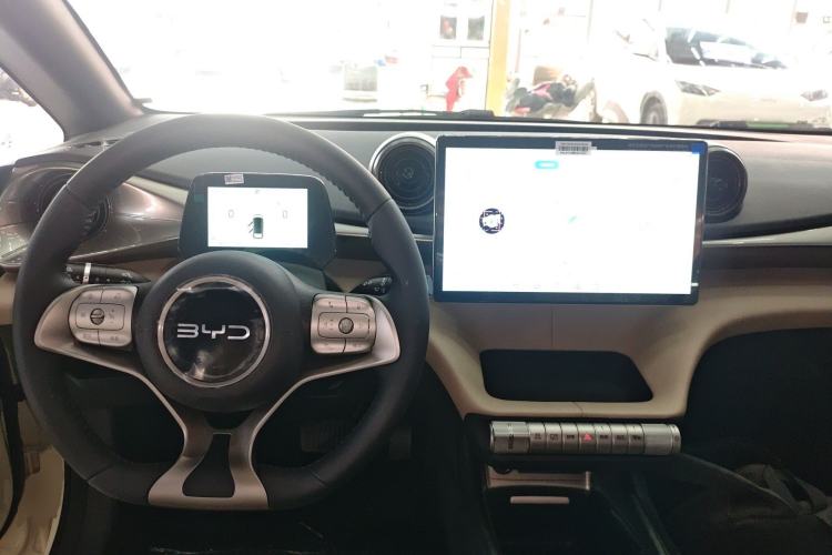 Used BYD Dolphin 2025 420km Free Edition Center Console