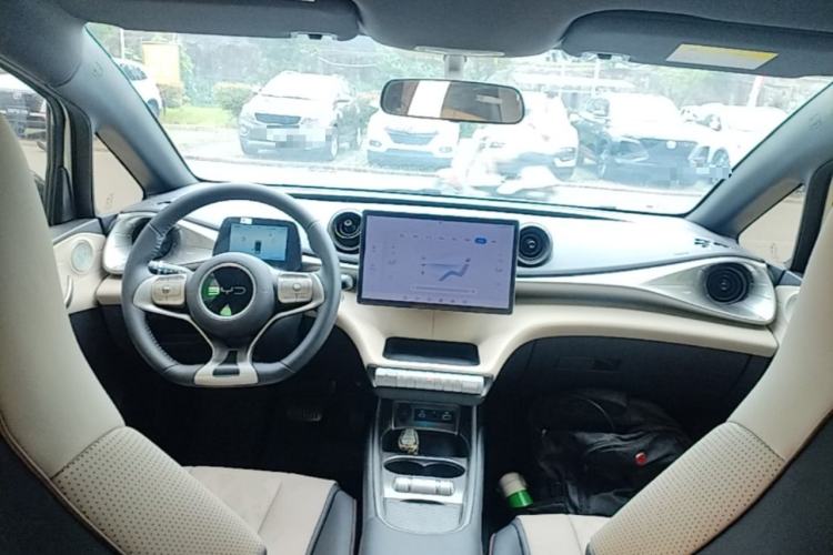 Used BYD Dolphin 2025 420km Free Edition Center Console
