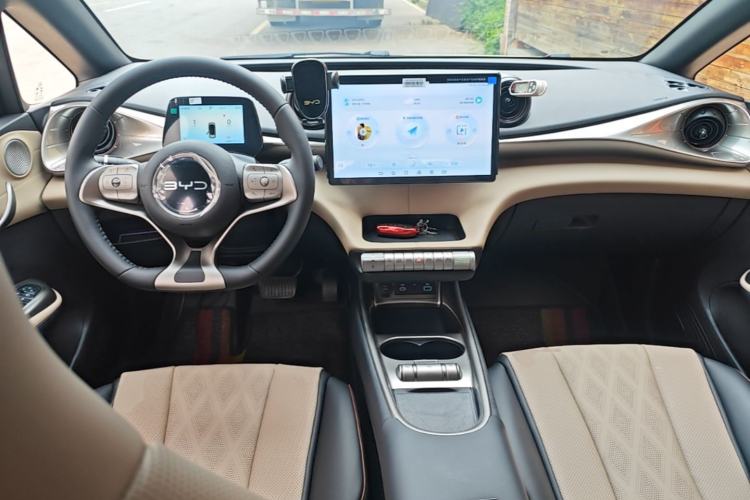 Used BYD Dolphin 2025 420km Free Edition Center Console