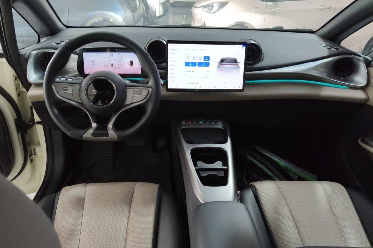Used BYD Dolphin 2025 Intelligent Driving Version 410 km Fashion Edition Center Console