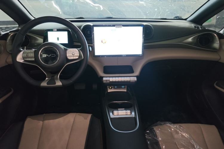 Used BYD Dolphin 2025 420km Free Edition Center Console